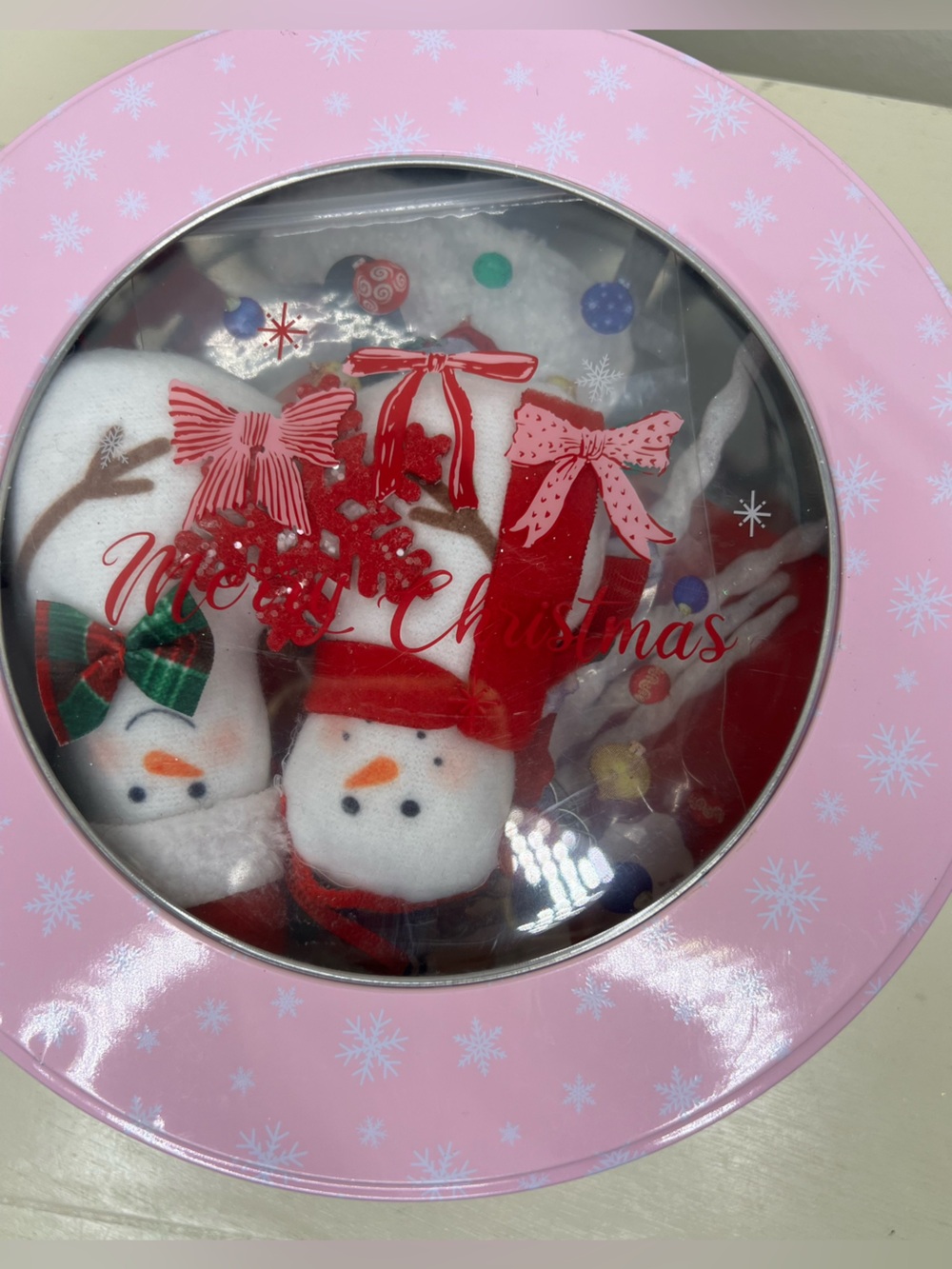 Brand New-Holiday Tin with 5 Assorted Ornaments